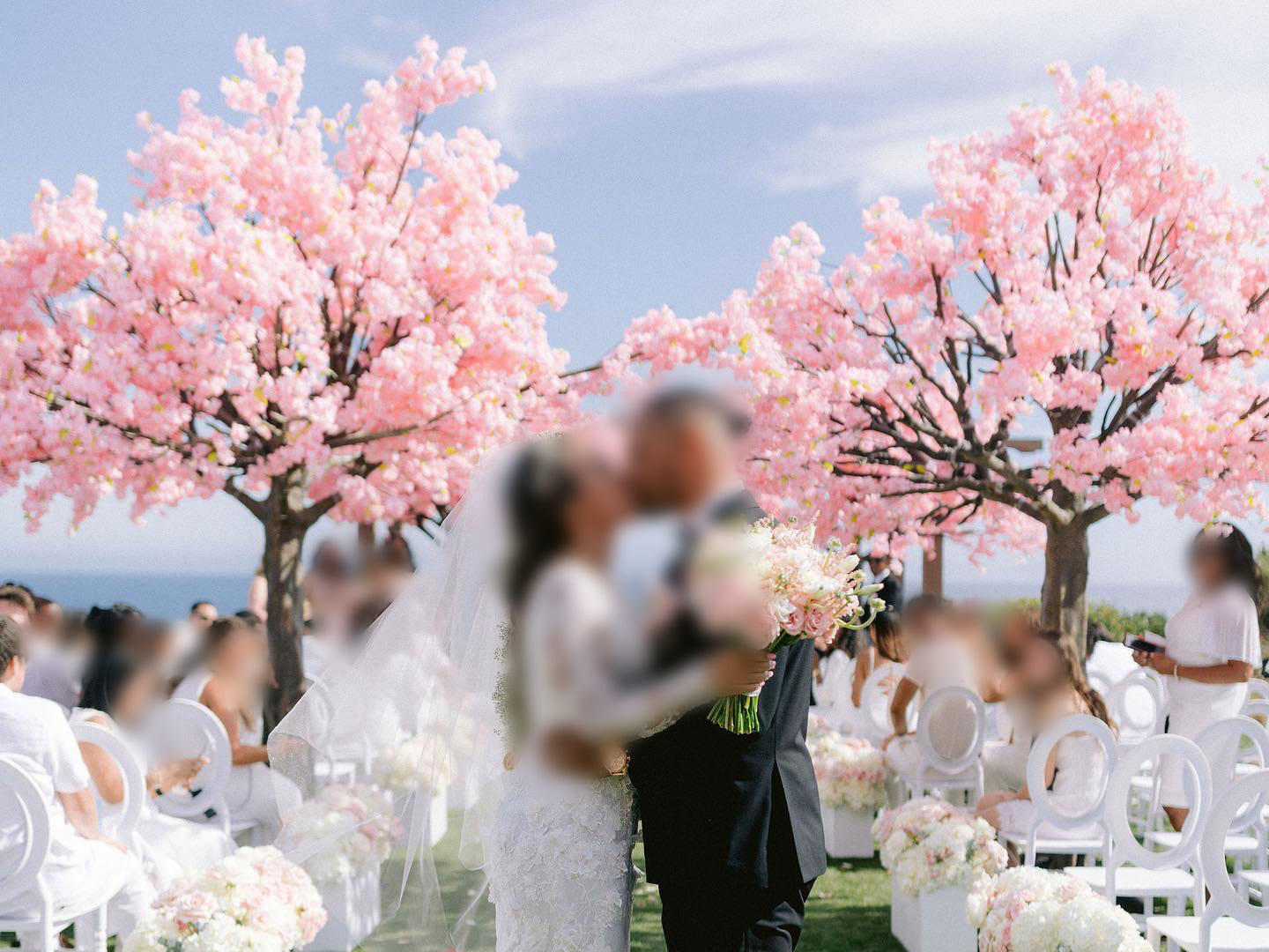 Artificial cherry blossom tree for wedding decoration